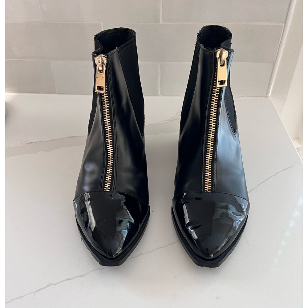 Chocolate Shubar boots in black. Size 38 or size 7.5. 2.5" heel. Almost new!